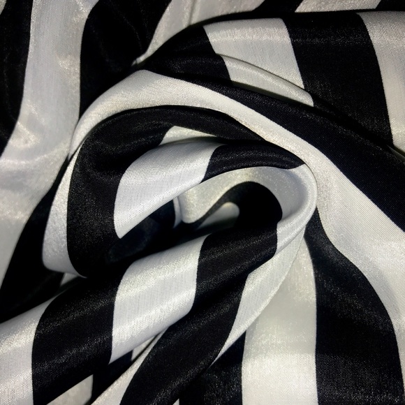 🎱 Striped Summer T-Shirt - Picture 4 of 4